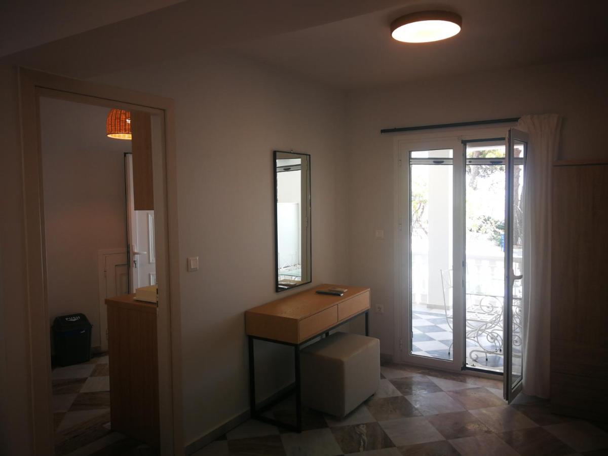 Hotel de apartamente Kouros Hill Xirokástellon