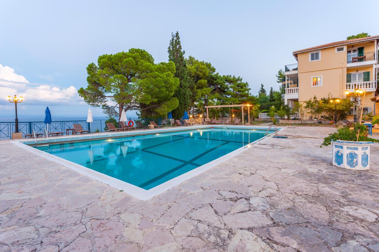 Hotel de apartamente Kouros Hill Xirokástellon