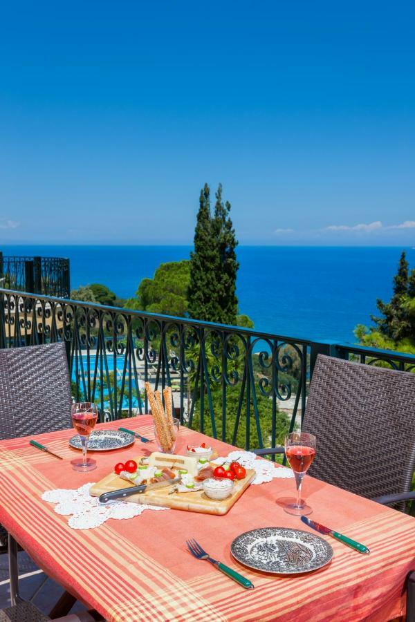 Kouros Hill Hotel de apartamente *